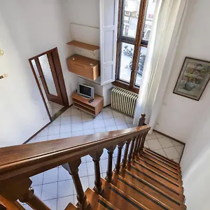  Apartment Santa Maria Novella Bright And Modern